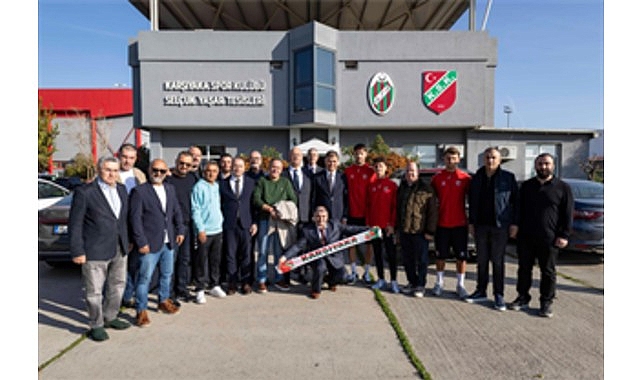İzmir Büyükşehir Belediyesi Başkanı Tugay’ın Karşıyaka ve Göztepe Ziyaretinde Stad Hızlı İhale Mesaisi