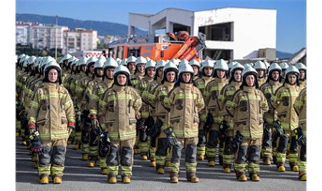 İzmir İtfaiyesi: Yeni Memurların Mezuniyet Töreni ve Güçlenen Gelecek