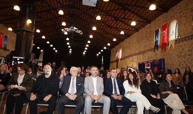 İzmir’de 20 Yıllık Yolculuk: EİB Moda Tasarım Yarışmasıyla Tasarım Odaklı Büyümenin Öyküsü