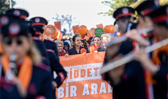 İzmir’de Kadına Yönelik Şiddete Karşı Eşitlik İçin Yürüyüş ve Güçlendirme Atölyeleri