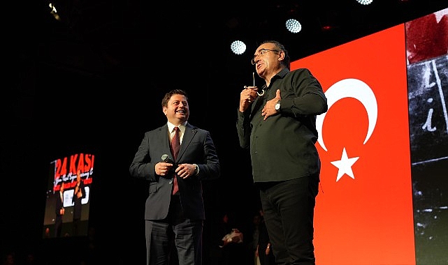 Kadıköy’de Öğretmenler Günü Coşkusu: Sunay Akın ile Unutulmaz Anlar
