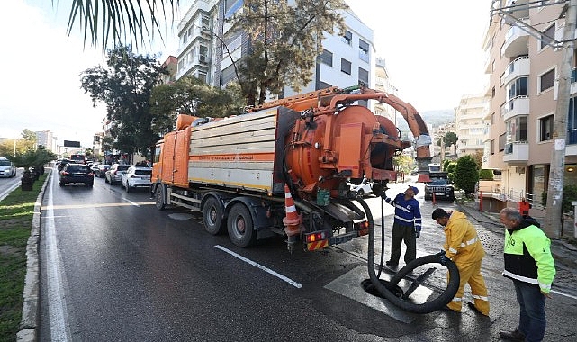 Karaburun’da Yağış Sonrası Önleyici Temizlik ve Eşgüdümlü Müdahale: 210 Noktaya Müdahaleyle Taşkın Riski Azaltıldı