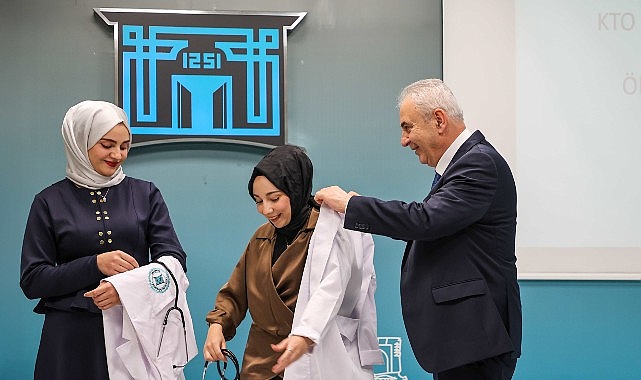 Karatay Üniversitesi’nde Beyaz Önlükle Başlayan Yolculuk: Öğrencilerin Gelişimi ve Sorumluluk Vurgusu
