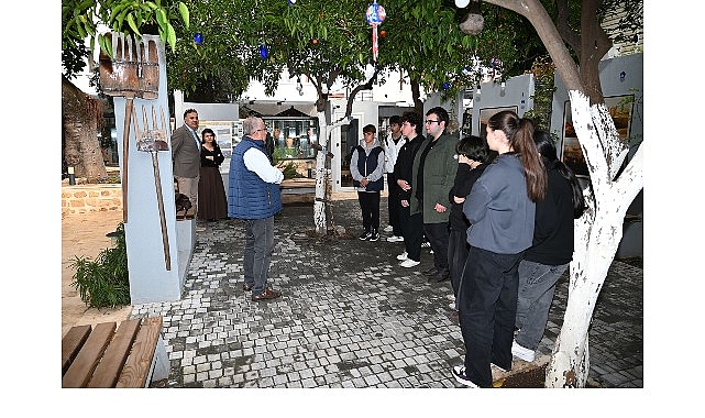Kemer Belediyesi Kültür Evi Ziyaretinde 10. Sınıf Öğrencileri Tarih Yolculuğuna Çıktı