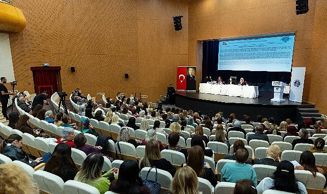 Kent Kadın Gücü: 5 Aralık’ta Cumhuriyetin Kadınlara Açtığı Ufku Yeniden Anımsanıyor