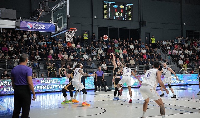 Konya Büyükşehir Belediyespor, Çayırova Belediyespor’u 72-70’lik Gösterişli Son Dakikalarla Devirdi