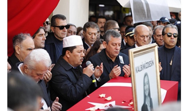 Manisa’nın İlk Kadın Belediye Başkanı Gülşah Durbay İçin Tören