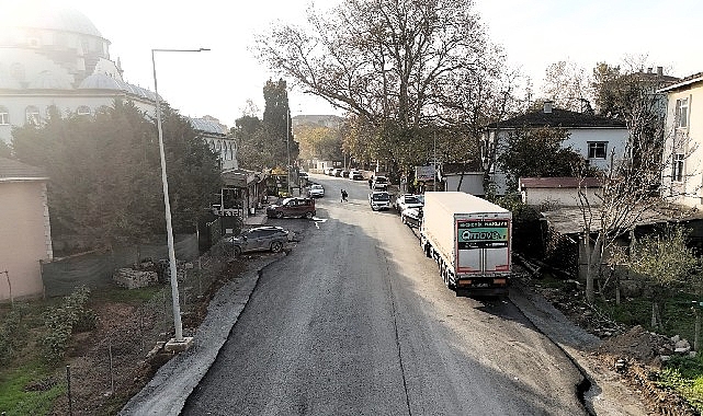 Mustafa Kemal Caddesi’nde Üstyapı Yenilemeyle Balçık Yolu Yeniden Yapılıyor
