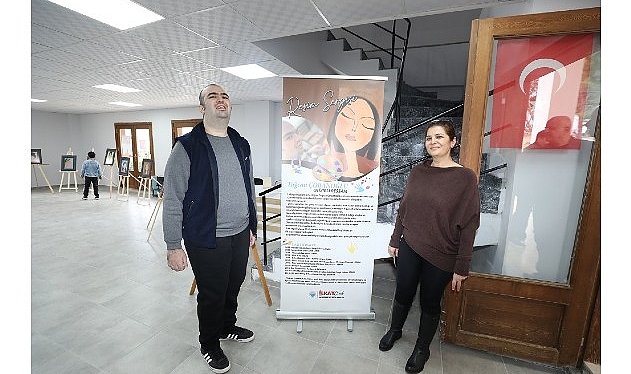 Özdere’de Özel Bir Sergi: Otizmli Ressam Tuğcan Çobanoğlu’nun Eserleri
