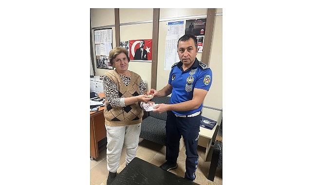 Salihli Belediyesi Zabıtası Kaybolan Paranın ve Ziynet Eşyalarının Sahibini Buldu