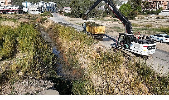 Sarısu’da Yağmur Suyu Kanal Temizliğiyle Taşkın Riski İçin Kış Hazırlıkları