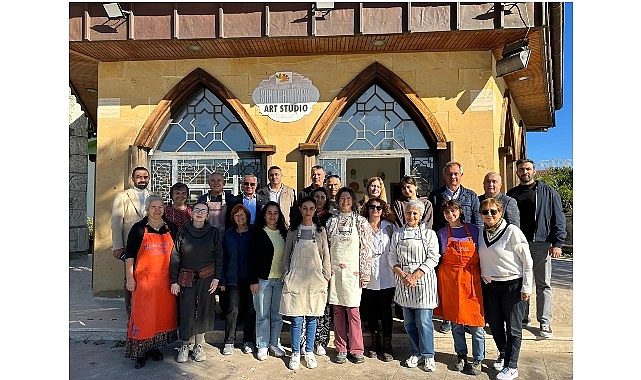 Tekirova Seramik Atölyesinde Kursiyerlere Ziyaret ve İlham Verici Sohbet