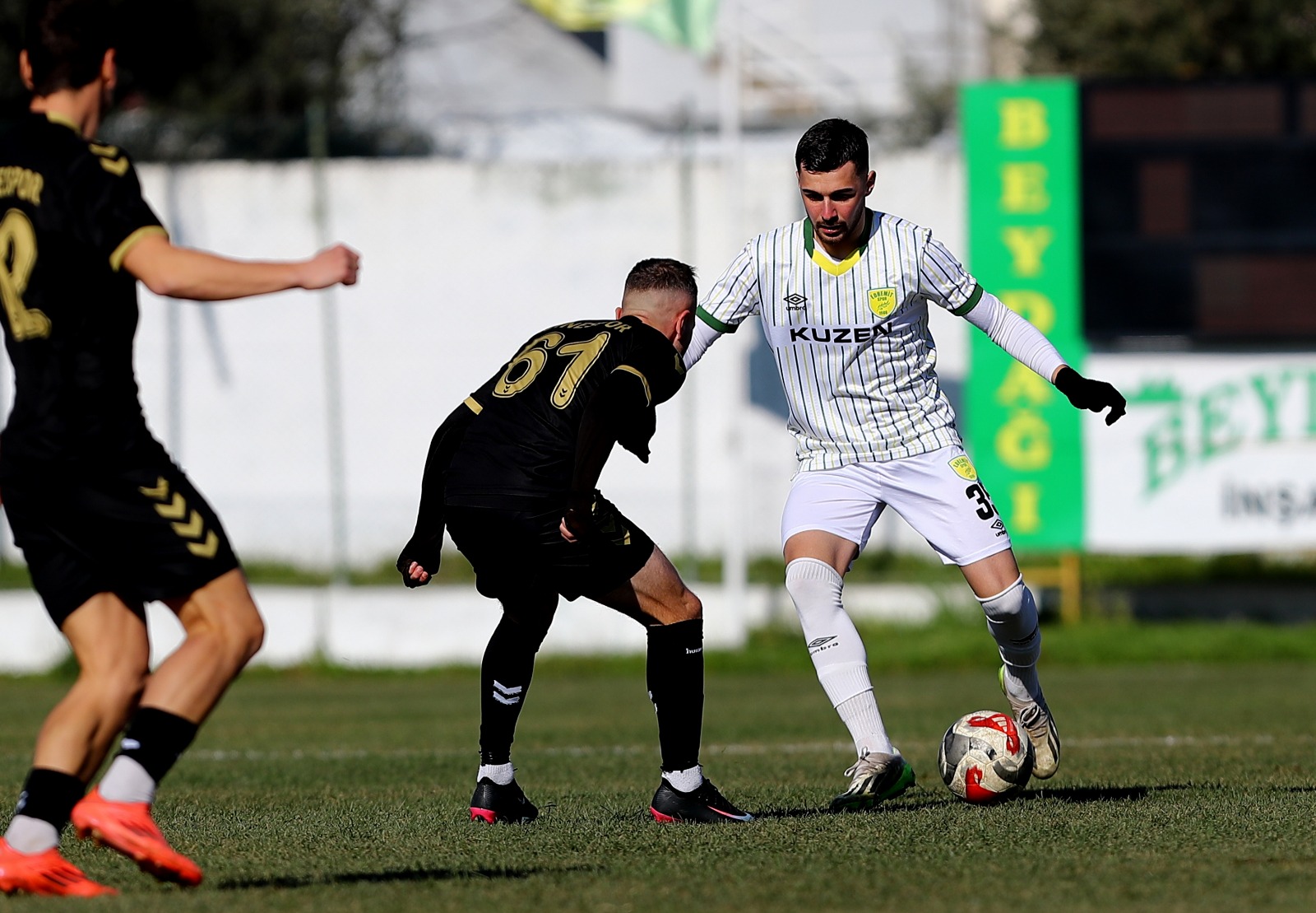 1966 Edremitspor ikinci yarıya galibiyetle başladı