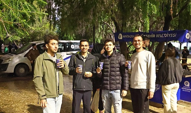 Akdeniz Üniversitesi Öğrencilerine Final Haftasında Sıcak Çorba Desteği