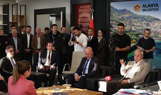 Alanya’daki Ziyaretler ve Dayanışma Mesajları: Özdemir’in Şehrin Hizmetine Vurgusu