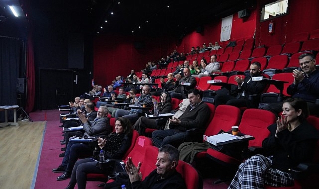 Ayvalık Belediye Meclisi’nin 2026 İlk Toplantısı: Yeni Yılın Umudu ve Denetim Kurulu Seçimi