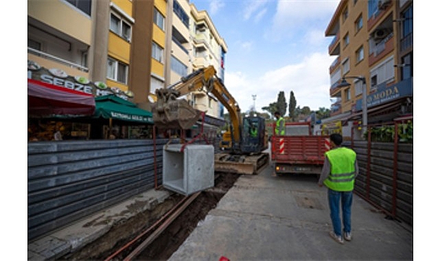 Bayraklı Sevgi Yolu Yağmur Suyu Ayrıştırma Projesinde İlerleme ve Altyapı Güçlendirmesi