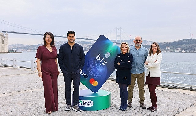 Biz Kart Tanıtımıyla Aile Finansal Güçlenmesi: Hayat Finans’tan Yeni Nesil Bankacılık Deneyimi