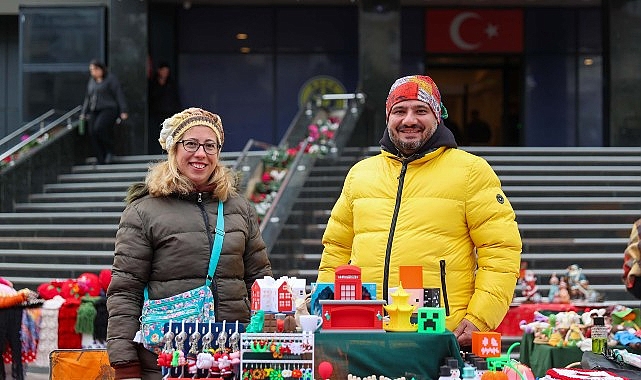 Buca’da 2. Yeni Yıl Hediyelik Eşya Pazarı Dayanışma Coşkusunu Buca’ya Taşıdı