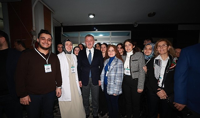 Derince Yunus Emre Akademi Lise Yeni Adresinde Eğitimde Fırsat Eşitliği ve Teknoloji Vizyonu