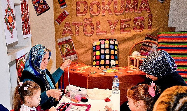 Dokuma Atölyesiyle Öğrenen Aileler: Çocuk Oyun ve Aktivite Merkezlerinde Yaratıcı Deneyim
