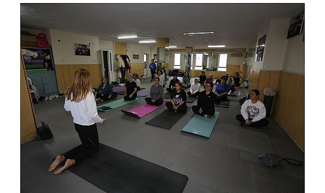 Efes Selçuk Belediyesi Kadınlar İçin Ücretsiz Yoga Dersleri: Sağlık ve Dayanışma İçin Haftalık Buluşma