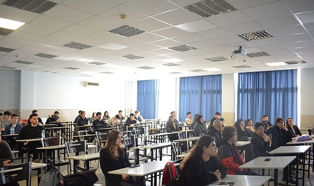 Engelli Bireyler İçin Akran Mentörlüğü Söyleşisi: Empatiyle Kurulan Bağlar ve Erişilebilirlik Vizyonu