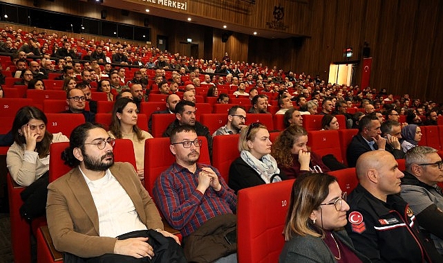 Geleceğin Şehirlerini İnşa Etmek: Kocaeli Büyükşehir Belediyesi’nde Liderlik ve Değişimi Yönetmek