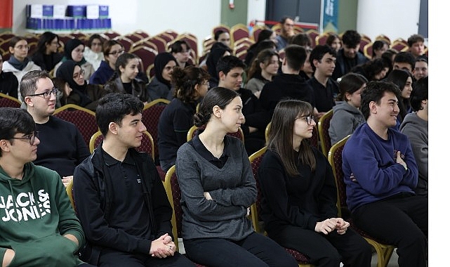Gençlerle Buluşmada Kartepe’nin Geleceğine Yatırım: Kocaman ve Ali Fuat Başgil Öğrencileriyle Samimi Anlar