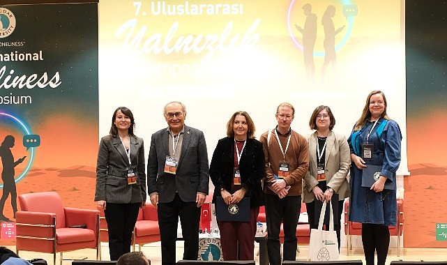 Gençlik ve Yalnızlık: Uluslararası Sempozyumda Derinlemesine Çözüm Arayışları