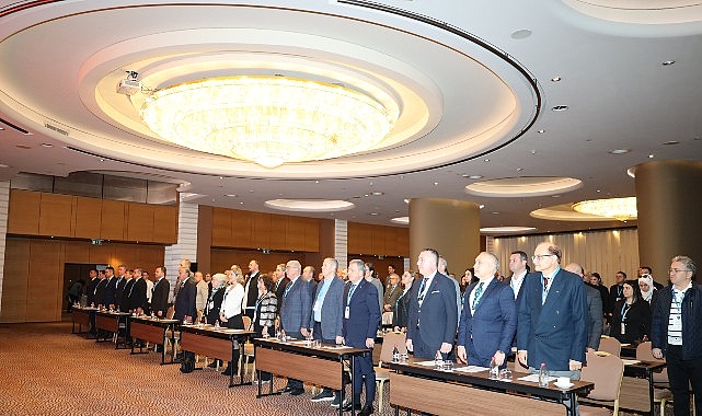 İklim Kriziyle Mücadele Eden Kuru Meyve Sektörü: 2025 İhracatında Stratejik Planlar ve Sürdürülebilirlik Yolculuğu