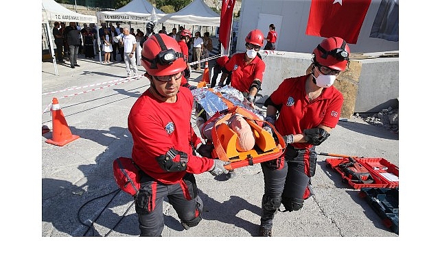 Karşıyaka’da Afetlere Hazırlık İçin Yeni Dönem: Arama-Kurtarma ve Mahalle Gönüllüleri