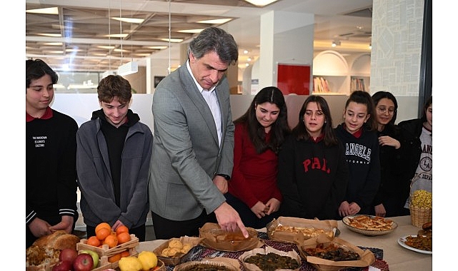 Kartepe Belediyesi Başkanı Kocaman’dan Yerli Malı Haftası Vurgusu ve Geleneksel Yer Sofrası