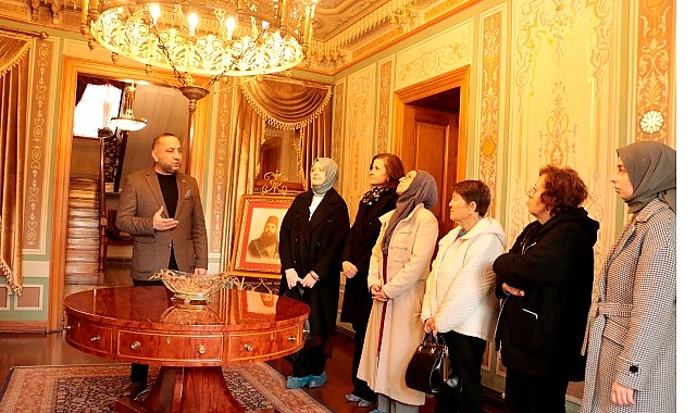 Kat’ı Sanatı ve Tarihi Konağın Atmosferi: Feyza Sıvacı Rehberliğinde Bir Sanat Yolculuğu