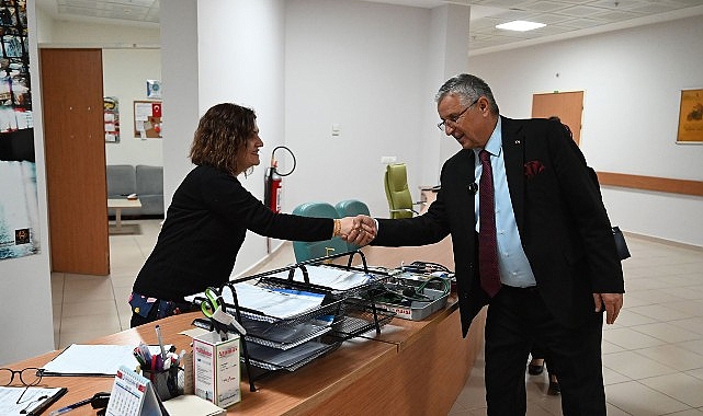 Kemer Belediye Başkanı Sağlık İçin Yeni Yılı Hastanelede Karşıladı