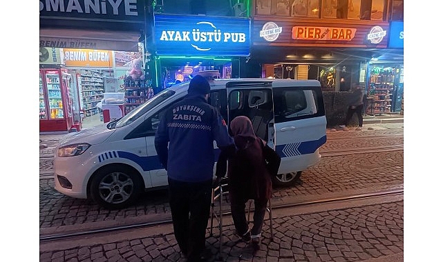 Kocaeli Büyükşehir Zabıta Ekiplerinden Mağdur Vatandaşlar İçin Hızlı ve Koordineli Müdahale