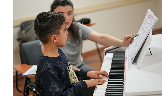 Maltepe Belediyesi Kültür ve Sanat Kursları: Gençlerden Yetişkinlere Uzanan Sanat Yolculuğu