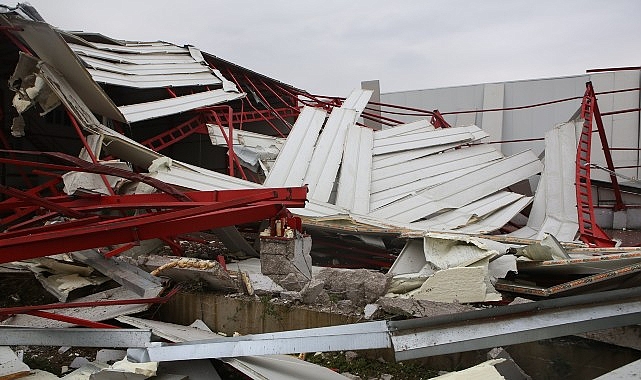 Nilüfer’de Kaçak İş Yerlerine Yasal Müdahale: Tahtalı ve Yaylacık’ta 1300 m2lik Yıkım
