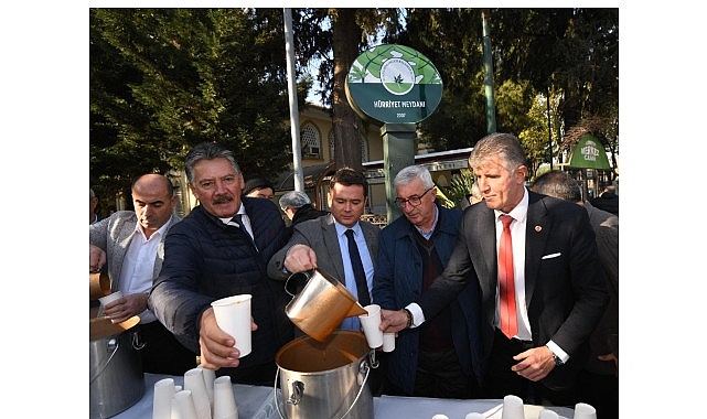 Osmangazi Belediye Başkanı Erkan Aydın’ın Hürriyet Mahallesi Ziyareti: Vatandaşla Buluşma ve Hizmet Vurgusu