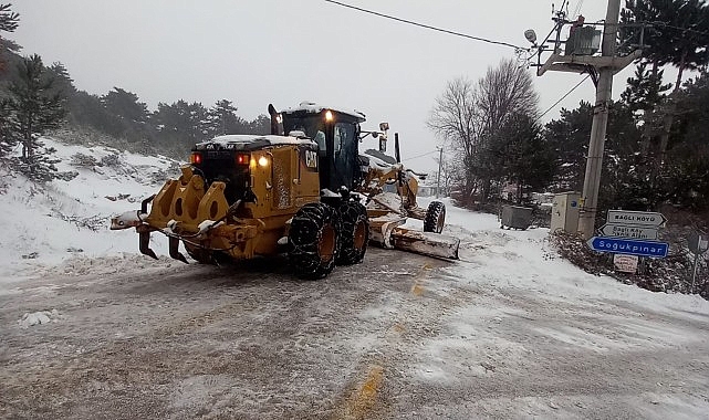 Osmangazi Belediyesi Kar Mücadelesi: 7 Mahallede Trafik Akışını Güvenli Hale Getirme