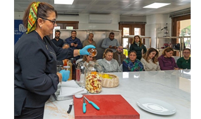 Özdere Kurs Merkezi’nde Sirke Yapım Atölyesi: Doğal Üretime Yeni Katılım