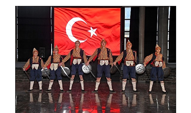Panorama 1326 Bursa Fetih Müzesi’nde Tarihi Mehter ve Kılıç-Kalkan Ekibiyle Zaman Yolculuğu