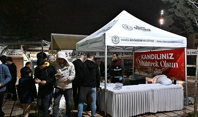 Regai Kandili’nde Şehir Sokağına Kandil Bereketi: Manisa Büyükşehir Belediyesi’nin İkram Zaferi