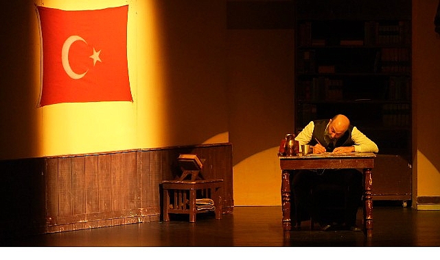 Şair, Şiir ve Şuur: Mehmet Akif Ersoy’un Tiyatroyla Anıldığı Anma Günü