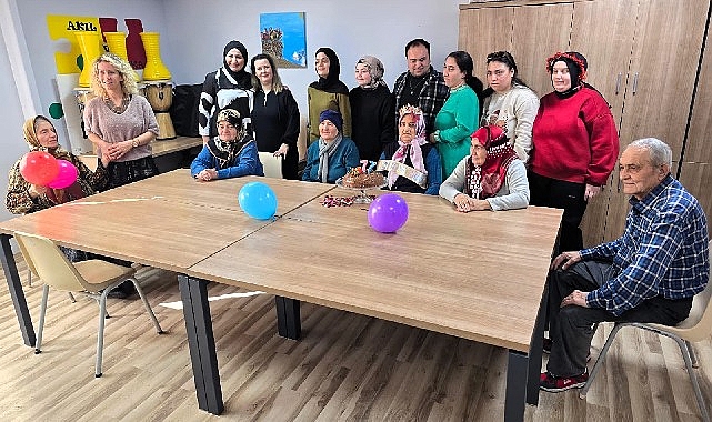 Senem Teyze’nin 77. Yaş Günü: Alzheimer Yaşam Merkezi’nde Sıcacık Bir Buluşma