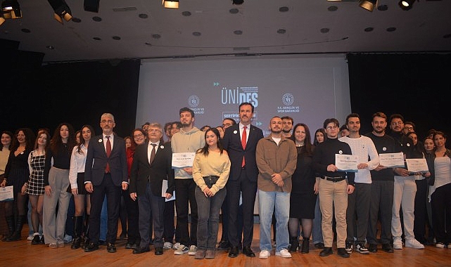 ÜNİDES Sertifika Programı Şöleni: Gençlerin Yüreğinde Başarı Hissi