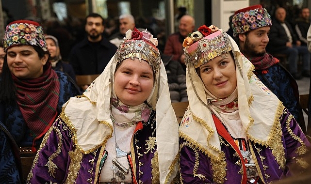 Anadolu’nun Renkleriyle İzmit’te 7 Bölge Halk Oyunları Coşkusu