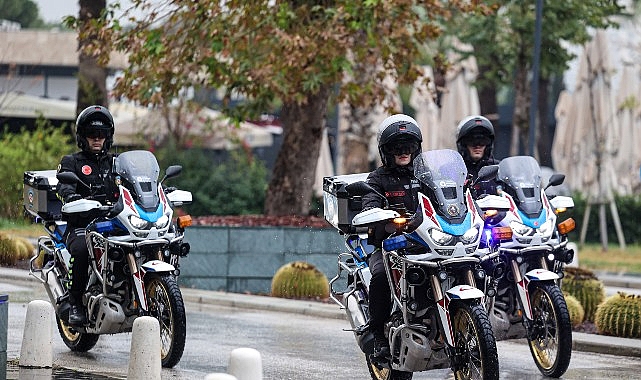 Antalya’da Motorize Zabıta Ekiplerinin Hızlı ve Etkin Denetim Ağı
