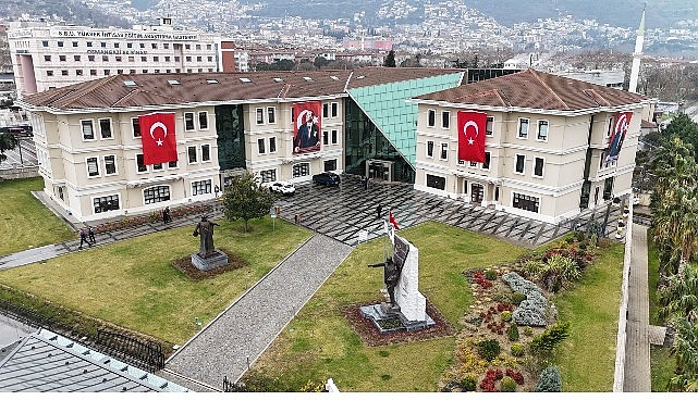 Ay Yıldızlı Bayraklarla Tepkisini Gösteren Osmangazi Belediyesi: Dayanışma ve Vefa