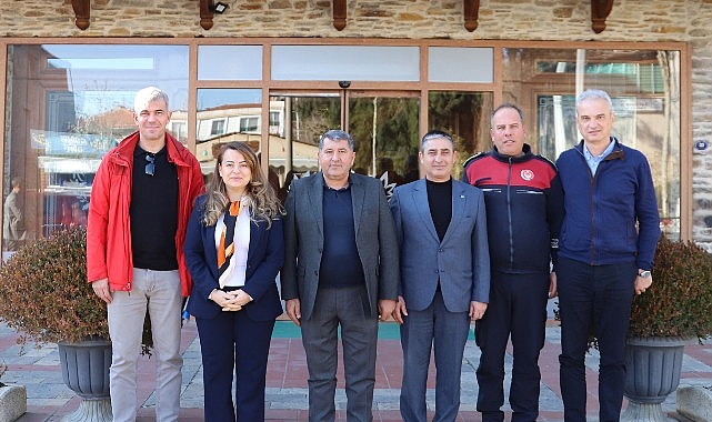 Bayındır’daki İş Birliği Güçleniyor: İtfaiye Yetkilileri ve Belediye Yönetimi Yeni Hedefler Belirledi